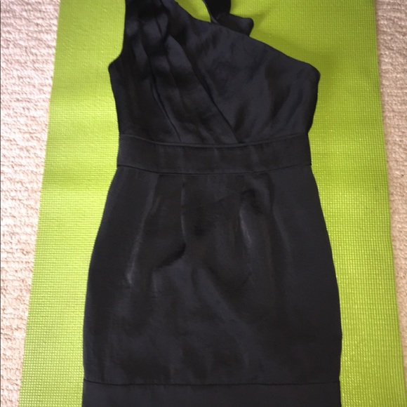 Cocktail dresses. - Picture 4 of 4